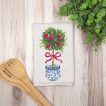 Chinoiserie Topiary Red Bow Theedoek<br><div class="desc">Voeg deze leuke pop van kleur toe aan uw vakantie keukeninrichting!</div>