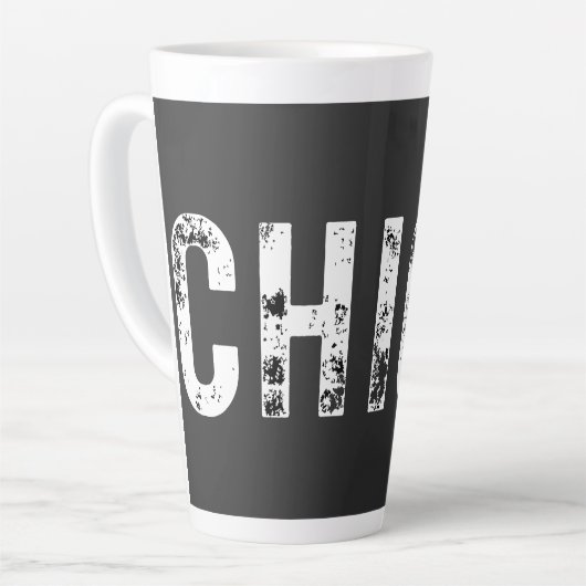 Chio! – Fun & Chill Expression Tekstontwerp Latte Mok (Linkerhoek)