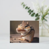 Chipmunk die zijn gezicht bestudeert briefkaart (Staand voorkant)