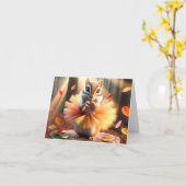 Chipmunk draagt een tutu op een boomstronk kaart (Gele Bloem)