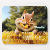 Chipmunk Eating Corn Muismat (Voorkant)