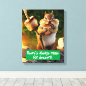 Chipmunk Eating Marshmallow Canvas Afdruk (Insitu (Houten vloer))