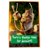 Chipmunk Eating Marshmallow Medium Cadeauzakje (Voorkant)