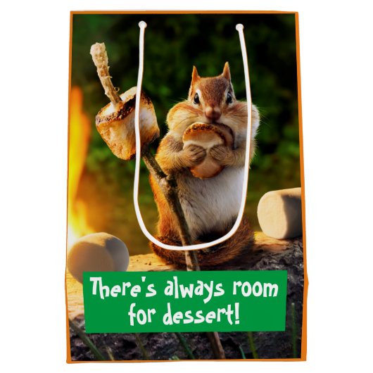 Chipmunk Eating Marshmallow Medium Cadeauzakje (Achterkant)