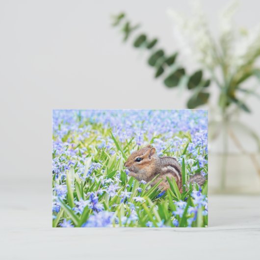 Chipmunk en Blue Spring Flowers Briefkaart (Staand voorkant)