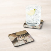 Chipmunk in een houten stapel drankjes onderzetter (Rechterzijde)