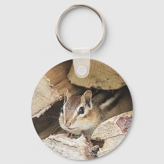 Chipmunk in een houten stapel sleutelhanger (Voorkant)