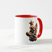 Chipmunk met een pijnkanonboom mok (Voorkant rechts)