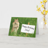Chipmunk met Happy Birthday Sign Kaart (Gele Bloem)