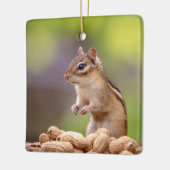 Chipmunk met pinda's keramisch ornament (Links)