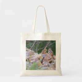 Chipmunks die de horizon verkennen tote bag