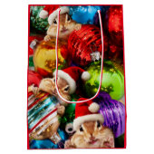 Chipmunks met feestelijke siervoorwerpen medium cadeauzakje (Achterkant)