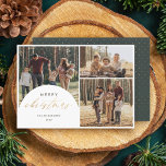 Chique 3 Foto Collage Arch Vrolijk Kerstmis Foto Feestdagenkaart<br><div class="desc">Maak herinneringen onvergetelijk met onze Holiday Photo Card. Presenteren van een heerlijke 3-foto collage met een boog overlay aan de linkerkant, verfraaid met "Merry Christmas" in faux gouden folie script kalligrafie. Personaliseer het met uw familienaam en jaartal in een strak, minimalistisch lettertype. Draai het om om een rijke groene achtergrond...</div>