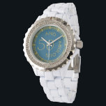 Chique 50 en Fabulous Blue Gold Glittery 50th Horloge<br><div class="desc">Met moderne faux gouden glitterlijnen en de woorden 50 en fantastisch gebogen rond het gezicht van het horloge is dit het perfecte cadeau voor de vrouw die een 50ste verjaardag viert. Dramatisch en modern. Een stijlvolle look,  voor de vrouw die trots is om vijftig te zijn.</div>