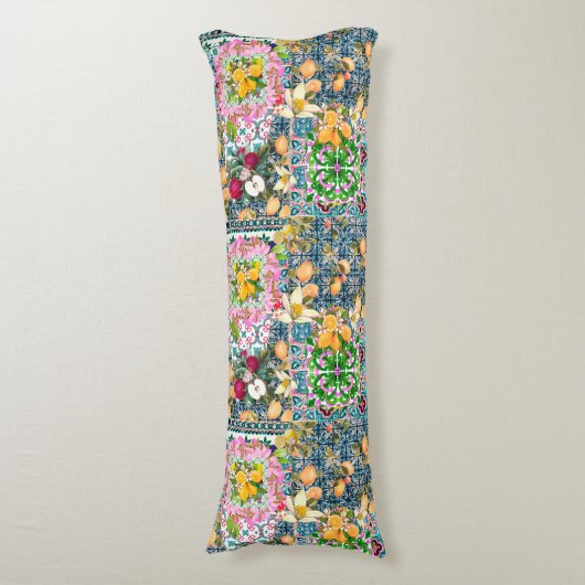 Chique blauw roze siciliaanse citrus bloemige tege lichaamskussen (Voorkant Verticaal)