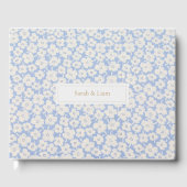 Chique Blauw & Wit Bloemen Paar Bruiloft Gastenboek (Voorkant)
