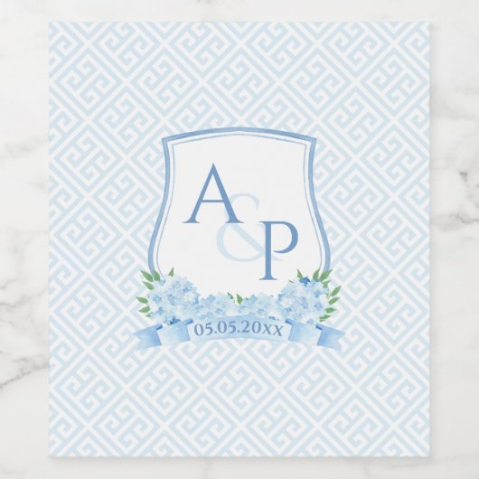 Chique Blauw Wit Hydrangea Monogram Bruiloft Crest Wijn Etiket (Enkel label)
