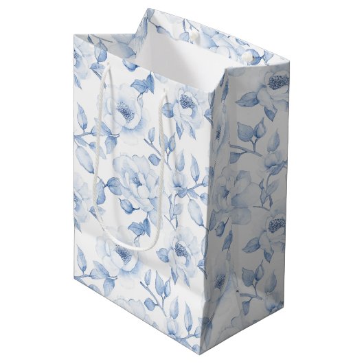 Chique Blauw Witte Bloemige Bruidsfeest Huwelijk Medium Cadeauzakje (Voorkant Gekanteld)