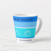 Chique blauwe strepen familienaam Beach House Latte Mok (Rechterhoek)