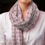 Chique bloemen en gezichten roze sjaal<br><div class="desc">Maak een statement met deze op maat gemaakte bloemen en gezichten patroon sjaal van lichtgewicht chiffon stof,  10 "x 45" lang.</div>