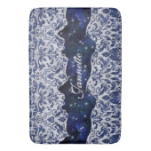 Chique bloemenglitterij Navy Blauw Zilver Monogram Badmat (Voorkant Verticaal)