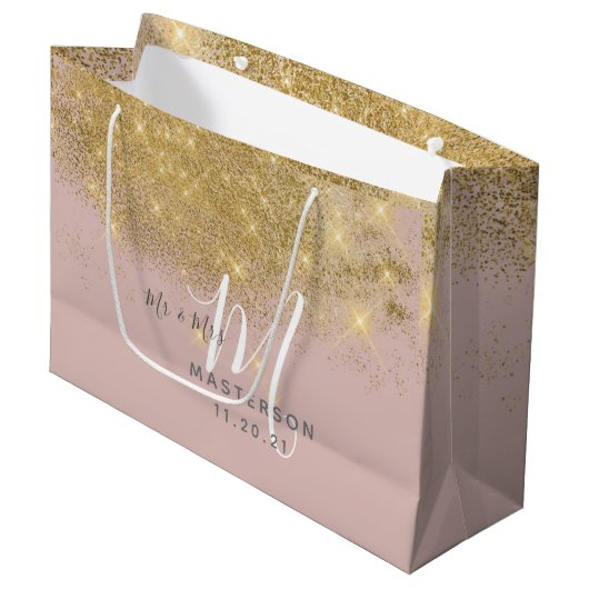 Chique Blush | Gouden Stof Glans Monogram Huwelijk Groot Cadeauzakje (Voorkant Gekanteld)
