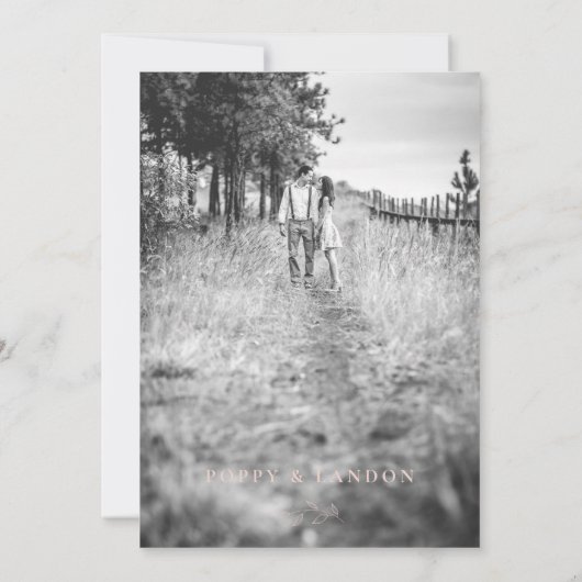 Chique blush roze botanische foto bruiloft uitnodi kaart (Achterkant)