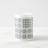 Chique Bone China Mok: Welsh Tapestry Pattern, Gri Porselein Kop (Voorkant)