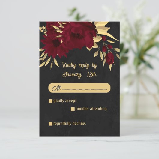 Chique bordeaux en gouden zwarte bruiloft RSVP kaartje (Staand voorkant)