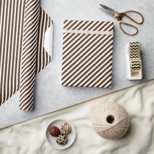 Chique donker koffie bruin wit strepenpatroon cadeaupapier