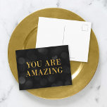 Chique donkere bokeh lampjes faux goud je bent gew briefkaart<br><div class="desc">Chique motivatie briefkaart met de woorden "You Are Amazing" in faux gold folie tegen een donkere bokeh lampjes patroonachtergrond. Klik op de knop "Aanpassen" om tekst aan de kaart toe te voegen. *Het Zazzle-watermerk dat in het zoomvoorbeeld wordt weergegeven, wordt NIET weergegeven op het uiteindelijke afgedrukte product. © Rozenhout en...</div>