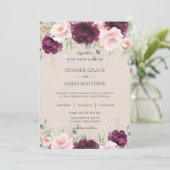 Chique donkere framboos blush roze bloemenbruiloft kaart (Staand voorkant)