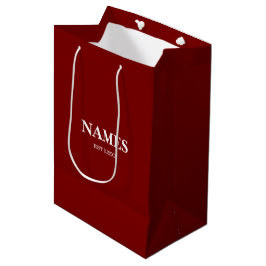 Chique donkerrode cadeautas met naam