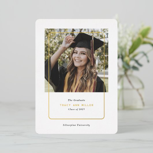 Chique Eenvoudig Modern Afstuderen Aankondiging (Staand Voorkant)