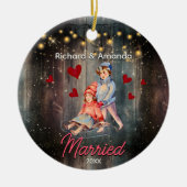 Chique eerste Kerstmis getrouwd schattig paar Keramisch Ornament (Voorkant)