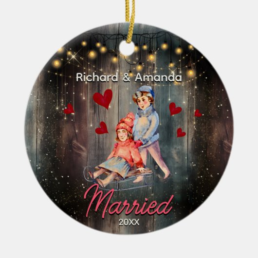 Chique eerste Kerstmis getrouwd schattig paar Keramisch Ornament (Voorkant)