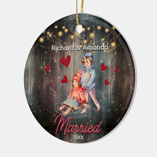 Chique eerste Kerstmis getrouwd schattig paar Keramisch Ornament (Links)