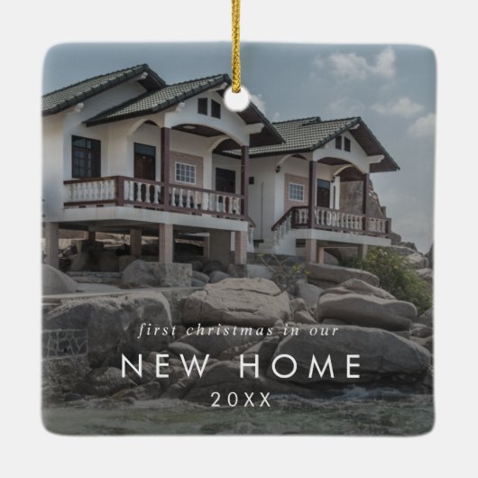 Chique eerste Kerstmis in onze nieuwe overlay van  Keramisch Ornament (Achterkant)