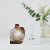 Chique Elegant Script Bruiloft Aangepaste Foto Bed Briefkaart (Staand voorkant)