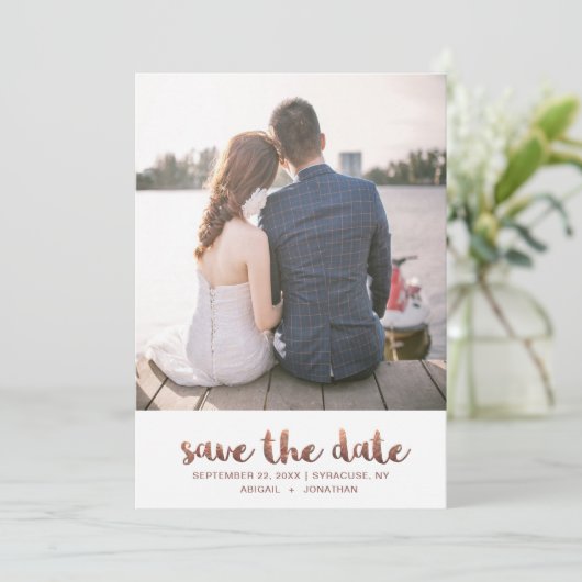 Chique Faux koperen Roos Script met Stippen Foto Save The Date (Staand voorkant)