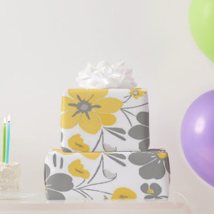 Chique geel en grijs bloemmotief op witte achtergr cadeaupapier