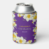 Chique Geel Wit Daffodil Bloemen Paarse Verjaardag Blikjeskoeler (Blikje Achterkant)
