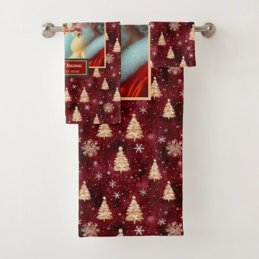 Chique gepersonaliseerde Cranberry Gold badhanddoe Bad Handdoek (Insitu)