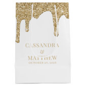 Chique Gold Sparkle Glitter Drips Bruiloft Medium Cadeauzakje (Achterkant)