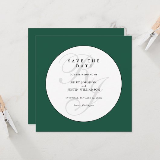 Chique groene en witte monogram save the date (Voorkant / Achterkant in situ)