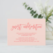 Chique Hand Lettered Coral Wedding Gasteninformati Informatiekaartje (Staand voorkant)
