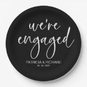 Chique kalligrafie We zijn verloofd Verloving Fees Papieren Bordje (Voorkant)