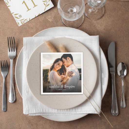 Chique kalligrafie witte overlay tekst foto bruilo servet