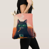 Chique kat drinkt whiskey tote bag (Dichtbij)