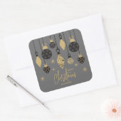 Chique kerstversiering op grijs vierkante sticker (Envelop)